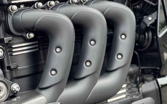 Umgebautes Motorrad Triumph Rocket 3 R von MSG Moto-Shop-Gera TEAM BAUCH OHG - Bild 6 Umgebautes Motorrad Triumph Rocket 3 R von MSG Moto-Shop-Gera TEAM BAUCH OHG - Bild 6
