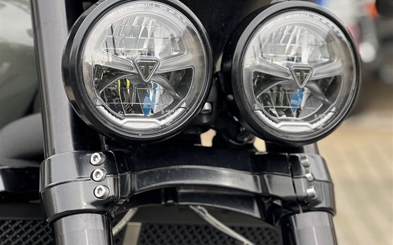 Umgebautes Motorrad Triumph Rocket 3 R von MSG Moto-Shop-Gera TEAM BAUCH OHG - Bild 9 Umgebautes Motorrad Triumph Rocket 3 R von MSG Moto-Shop-Gera TEAM BAUCH OHG - Bild 9