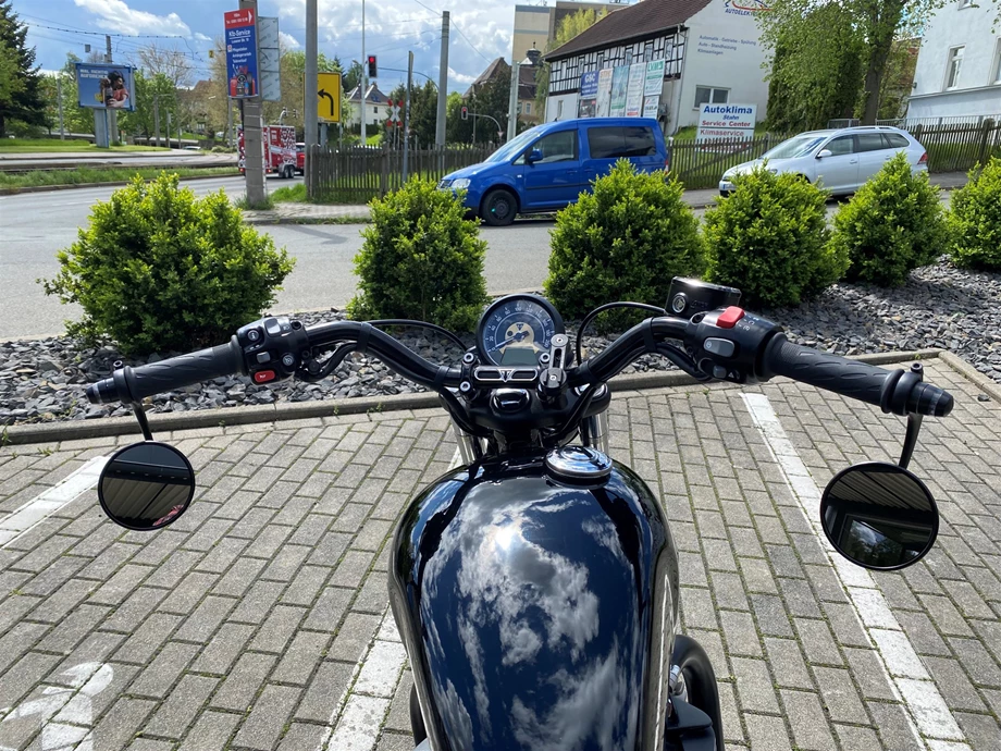 Umbgebautes Motorrad Triumph Bonneville Bobber Bild 14: Umbgebautes Motorrad Triumph Bonneville Bobber