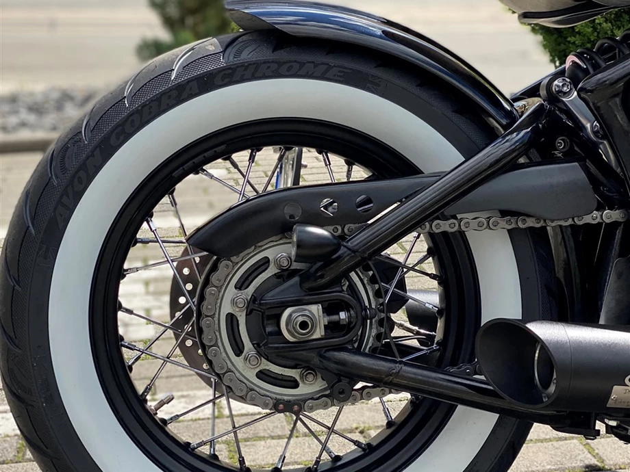 Umbgebautes Motorrad Triumph Bonneville Bobber Bild 7: Umbgebautes Motorrad Triumph Bonneville Bobber