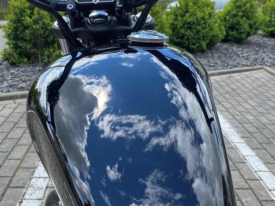 Umbgebautes Motorrad Triumph Bonneville Bobber Bild 6: Umbgebautes Motorrad Triumph Bonneville Bobber