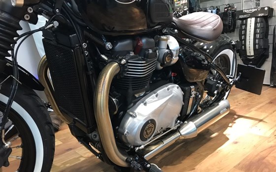 Umgebautes Motorrad Triumph Bonneville Bobber von Motorrad-Shop Kuhnert - Bild 6 Umgebautes Motorrad Triumph Bonneville Bobber von Motorrad-Shop Kuhnert - Bild 6