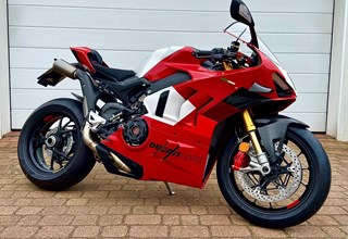 Ducati Panigale V4 R