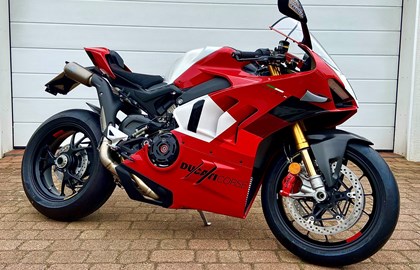 Ducati Panigale V4 R Custom Bike