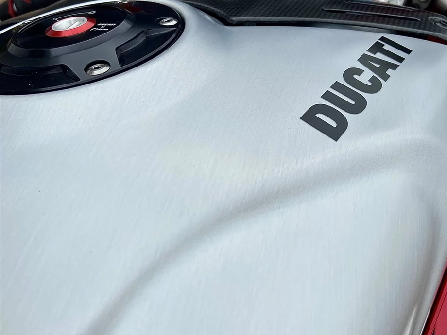 Rebuilt motorbike Ducati Panigale V4 R Bild 6: Rebuilt motorbike Ducati Panigale V4 R