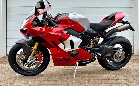 Umgebautes Motorrad Ducati Panigale V4 R von Claus Carstens Zweiradhandel - Bild 7 Umgebautes Motorrad Ducati Panigale V4 R von Claus Carstens Zweiradhandel - Bild 7