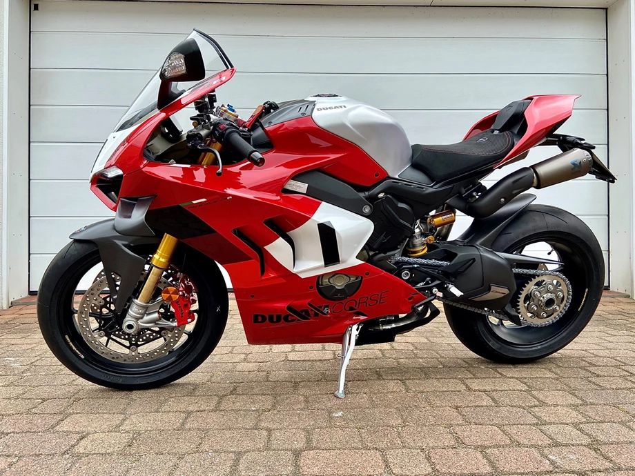 Rebuilt motorbike Ducati Panigale V4 R Bild 7: Rebuilt motorbike Ducati Panigale V4 R