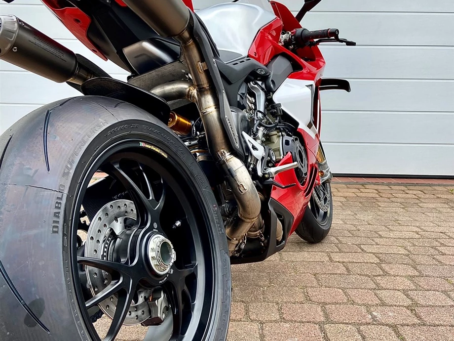 Rebuilt motorbike Ducati Panigale V4 R Bild 2: Rebuilt motorbike Ducati Panigale V4 R