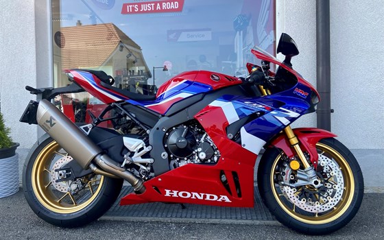 Umgebautes Motorrad Honda CBR1000RR-R Fireblade SP von Direct Performance - Bild 13