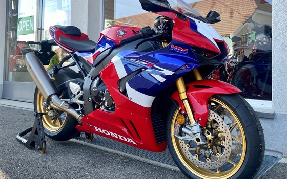 Umgebautes Motorrad Honda CBR1000RR-R Fireblade SP von Direct Performance - Bild 7