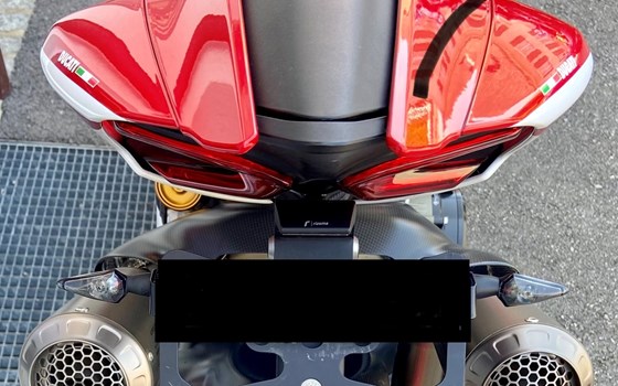 Umgebautes Motorrad Ducati 1299 Panigale R Final Edition von Direct Performance - Bild 10 Umgebautes Motorrad Ducati 1299 Panigale R Final Edition von Direct Performance - Bild 10