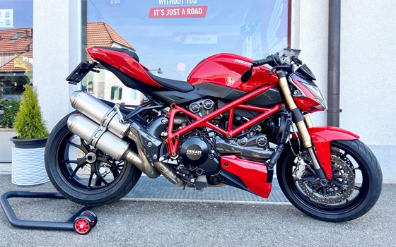 Umgebautes Motorrad Ducati Streetfighter 848 von Direct Performance - Bild 1 Umgebautes Motorrad Ducati Streetfighter 848 von Direct Performance - Bild 1