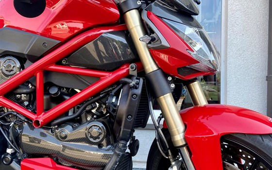 Umgebautes Motorrad Ducati Streetfighter 848 von Direct Performance - Bild 2 Umgebautes Motorrad Ducati Streetfighter 848 von Direct Performance - Bild 2