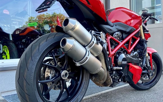 Umgebautes Motorrad Ducati Streetfighter 848 von Direct Performance - Bild 5 Umgebautes Motorrad Ducati Streetfighter 848 von Direct Performance - Bild 5