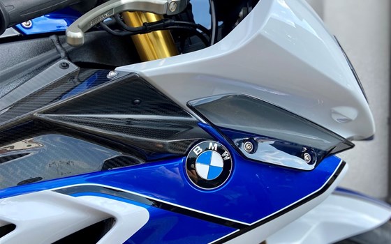Umgebautes Motorrad BMW HP4 von Direct Performance - Bild 6 Umgebautes Motorrad BMW HP4 von Direct Performance - Bild 6