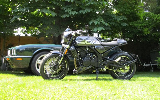 Umgebautes Motorrad Brixton Crossfire 500 von GSN Motorraeder - Bild 1 Umgebautes Motorrad Brixton Crossfire 500 von GSN Motorraeder - Bild 1