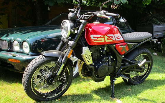 Umgebautes Motorrad Brixton Crossfire 500 X von GSN Motorraeder - Bild 2 Umgebautes Motorrad Brixton Crossfire 500 X von GSN Motorraeder - Bild 2