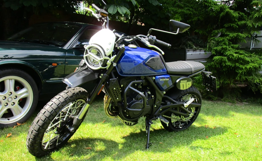 Umbgebautes Motorrad Brixton Crossfire 500XC Bild 3: Umbgebautes Motorrad Brixton Crossfire 500XC