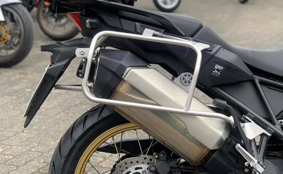 Umbgebautes Motorrad Honda CRF1000L Africa Twin DCT Bild 4: Umbgebautes Motorrad Honda CRF1000L Africa Twin DCT
