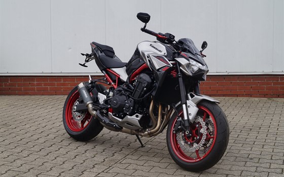 Umgebautes Motorrad Kawasaki Z900 von Rolf Berentelg GmbH & Co.KG - Bild 1 Umgebautes Motorrad Kawasaki Z900 von Rolf Berentelg GmbH & Co.KG - Bild 1