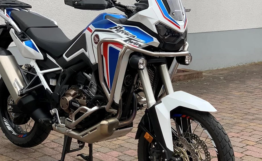 Rebuilt motorbike Honda CRF1100L Africa Twin Bild 4: Rebuilt motorbike Honda CRF1100L Africa Twin