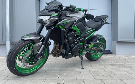 Umgebautes Motorrad Kawasaki Z900 von Warm Up Zweiradtechnik GmbH - Bild 1 Umgebautes Motorrad Kawasaki Z900 von Warm Up Zweiradtechnik GmbH - Bild 1