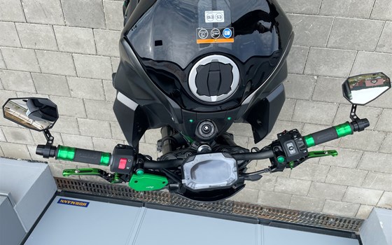 Umgebautes Motorrad Kawasaki Z900 von Warm Up Zweiradtechnik GmbH - Bild 15 Umgebautes Motorrad Kawasaki Z900 von Warm Up Zweiradtechnik GmbH - Bild 15