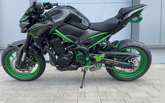 Umgebautes Motorrad Kawasaki Z900 von Warm Up Zweiradtechnik GmbH - Bild 2 Umgebautes Motorrad Kawasaki Z900 von Warm Up Zweiradtechnik GmbH - Bild 2