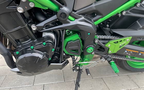 Umgebautes Motorrad Kawasaki Z900 von Warm Up Zweiradtechnik GmbH - Bild 5 Umgebautes Motorrad Kawasaki Z900 von Warm Up Zweiradtechnik GmbH - Bild 5