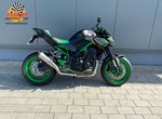 Umbgebautes Motorrad Kawasaki Z900