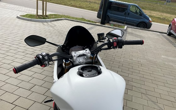 Umgebautes Motorrad Triumph Speed Triple 1200 RR von Warm Up Zweiradtechnik GmbH - Bild 13 Umgebautes Motorrad Triumph Speed Triple 1200 RR von Warm Up Zweiradtechnik GmbH - Bild 13
