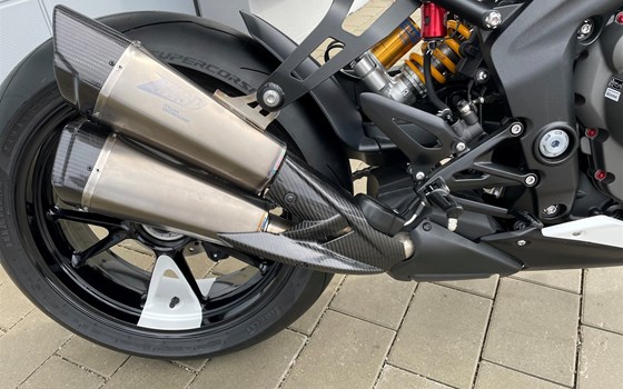 Umgebautes Motorrad Triumph Speed Triple 1200 RR von Warm Up Zweiradtechnik GmbH - Bild 4 Umgebautes Motorrad Triumph Speed Triple 1200 RR von Warm Up Zweiradtechnik GmbH - Bild 4