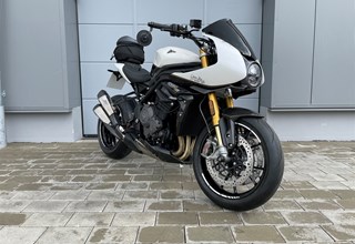 Triumph Speed Triple 1200 RR