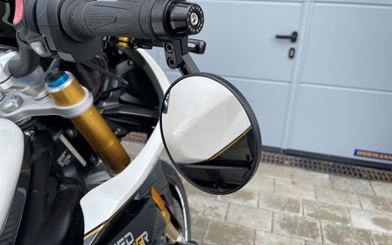 Umgebautes Motorrad Triumph Speed Triple 1200 RR von Warm Up Zweiradtechnik GmbH - Bild 14 Umgebautes Motorrad Triumph Speed Triple 1200 RR von Warm Up Zweiradtechnik GmbH - Bild 14