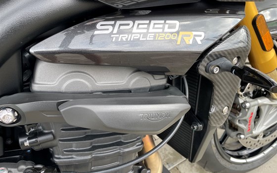Umgebautes Motorrad Triumph Speed Triple 1200 RR von Warm Up Zweiradtechnik GmbH - Bild 8 Umgebautes Motorrad Triumph Speed Triple 1200 RR von Warm Up Zweiradtechnik GmbH - Bild 8