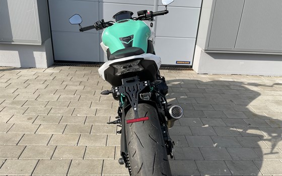 Umgebautes Motorrad Kawasaki Z900 von Warm Up Zweiradtechnik GmbH - Bild 5 Umgebautes Motorrad Kawasaki Z900 von Warm Up Zweiradtechnik GmbH - Bild 5