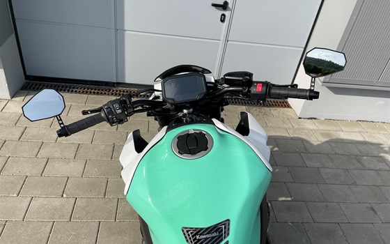 Umgebautes Motorrad Kawasaki Z900 von Warm Up Zweiradtechnik GmbH - Bild 6 Umgebautes Motorrad Kawasaki Z900 von Warm Up Zweiradtechnik GmbH - Bild 6