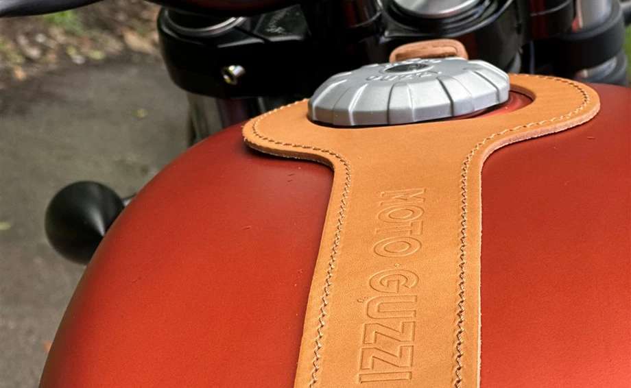 Umbgebautes Motorrad Moto Guzzi V7 Stone Bild 6: Umbgebautes Motorrad Moto Guzzi V7 Stone