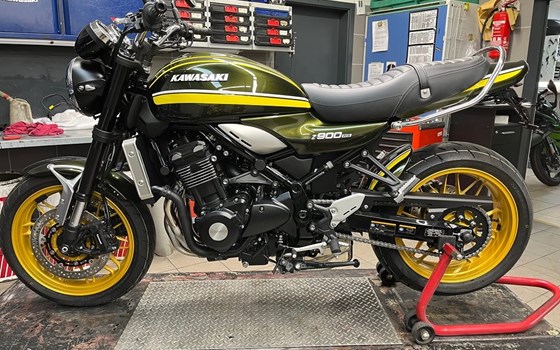 Umgebautes Motorrad Kawasaki Z900 RS von Bikers-Euroshop - Bild 5 Umgebautes Motorrad Kawasaki Z900 RS von Bikers-Euroshop - Bild 5