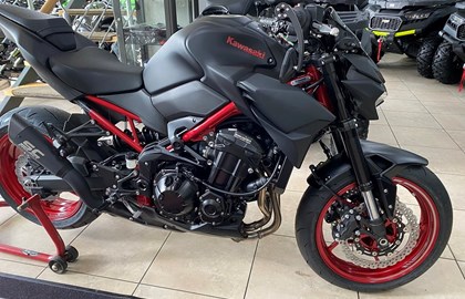 Kawasaki Z900 Custom Bike