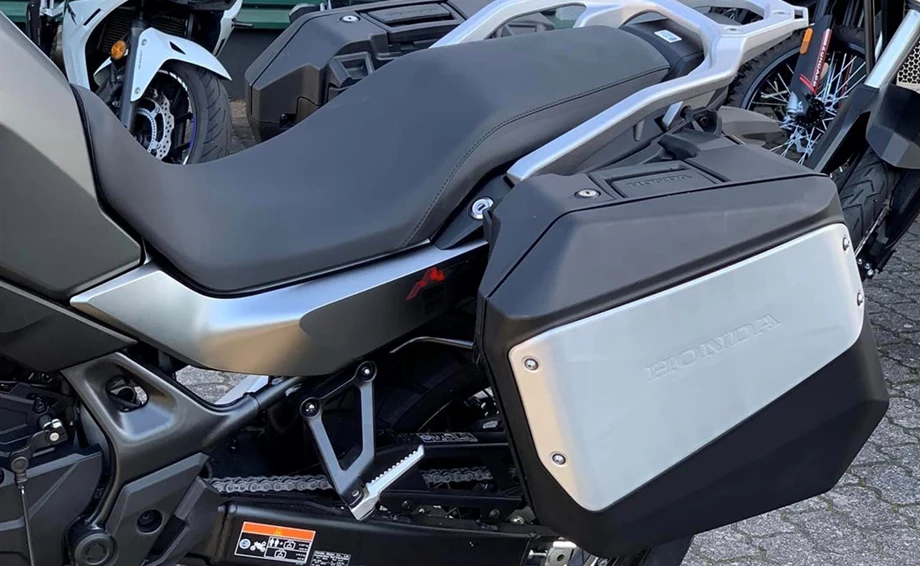 Rebuilt motorbike Honda XL750 Transalp Bild 5: Rebuilt motorbike Honda XL750 Transalp