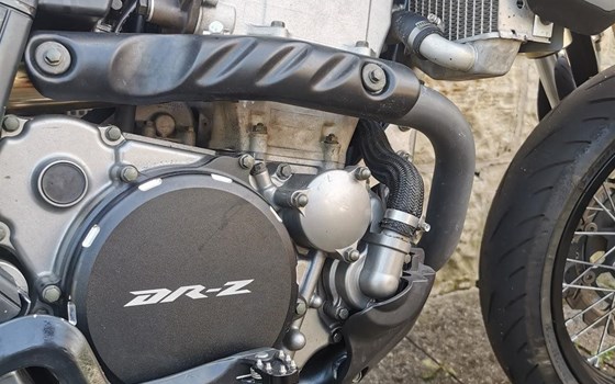 Umgebautes Motorrad Suzuki DR-Z 400 SM von user1269430 - Bild 4