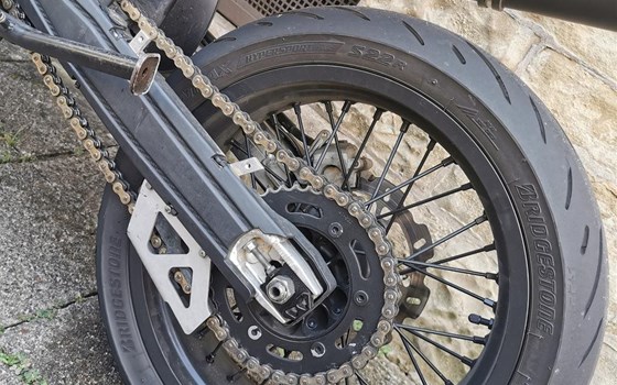 Umgebautes Motorrad Suzuki DR-Z 400 SM von user1269430 - Bild 7