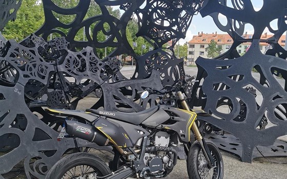 Umgebautes Motorrad Suzuki DR-Z 400 SM von user1269430 - Bild 8