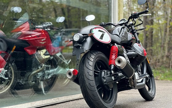 Umgebautes Motorrad Moto Guzzi V7 Stone von Motorradzentrum FFB GmbH - Bild 7 Umgebautes Motorrad Moto Guzzi V7 Stone von Motorradzentrum FFB GmbH - Bild 7
