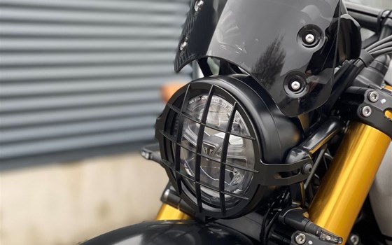 Umgebautes Motorrad Triumph Scrambler 1200 XE von Stärker-Profil GmbH - Bild 12 Umgebautes Motorrad Triumph Scrambler 1200 XE von Stärker-Profil GmbH - Bild 12