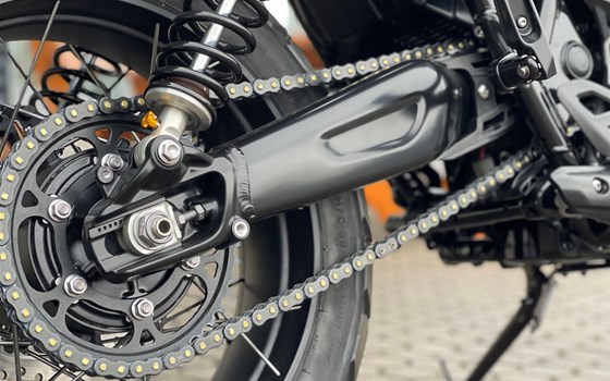 Umgebautes Motorrad Triumph Scrambler 1200 XE von Stärker-Profil GmbH - Bild 28 Umgebautes Motorrad Triumph Scrambler 1200 XE von Stärker-Profil GmbH - Bild 28