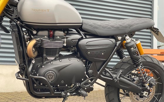 Umgebautes Motorrad Triumph Scrambler 1200 XE von Stärker-Profil GmbH - Bild 4 Umgebautes Motorrad Triumph Scrambler 1200 XE von Stärker-Profil GmbH - Bild 4