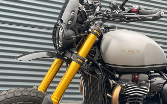 Umgebautes Motorrad Triumph Scrambler 1200 XE von Stärker-Profil GmbH - Bild 6 Umgebautes Motorrad Triumph Scrambler 1200 XE von Stärker-Profil GmbH - Bild 6