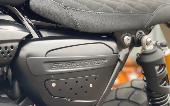Umgebautes Motorrad Triumph Scrambler 1200 XE von Stärker-Profil GmbH - Bild 9 Umgebautes Motorrad Triumph Scrambler 1200 XE von Stärker-Profil GmbH - Bild 9